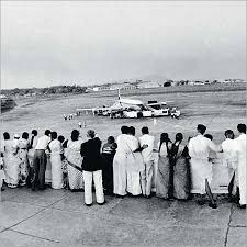 Bombay Photo Images Mumbai Bombay Airport Juhu And Tata Airlines New Santacruz Airport 1948 Bombay Places To Travel Photo