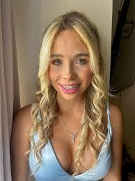 Hollie Mchugh's Instagram, Twitter & Facebook