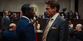 La cinta fue dirigida por jon favreau, con un guion de justin theroux. Why Doesn T Iron Man 2 Acknowledge How Different Rhodey Looks From Iron Man One Quora