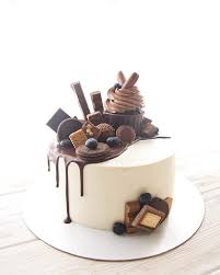 1 913 Likes 35 Comments Marina Chernysheva Murrrrr26 On Instagram Zhara Stoit Nevynosimaya Na U Yummy Cakes Chocolate Drip Cake Chocolate Cake Decoration