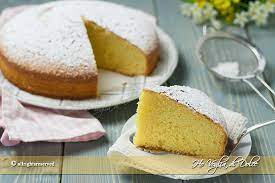 A base di semplici ingredienti, è morbida, gustosa e ideale da farcire. Torta Margherita