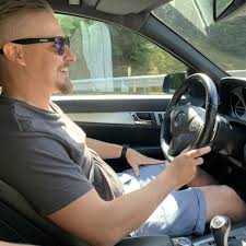 TheLindseyGayle and i have agreed to go our seperate ways. Im gunna miss  her, but its for the best. We've had an amazing fun year together, but it's  time that we both