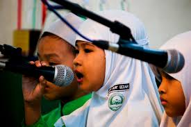 Nak salahkan dorang pun tak boleh juga sebab melentur buluh biarlah dari rebungnya. Melentur Buluh Biarlah Dari Rebungnya Memperdengarkan Baca Flickr