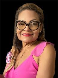 Esther Salgado's Instagram, Twitter & Facebook