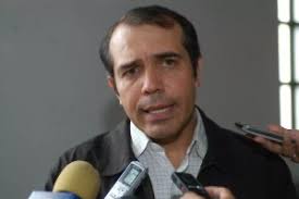 Enrique Alfaro ficha en su equipo a excolaborador de Ebrard