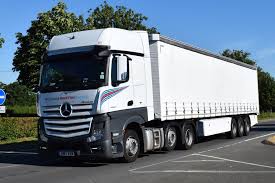 Gn17vxm H3357 Eddie Stobart Mercedes In Williams Martini F1 Racing Livery Mercedes Benz Trucks Mercedes Truck Mercedes