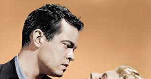 Rita Hayworth: Jej twarz zdobiła bombę atomową