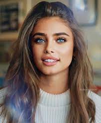 Summers look great in light pastel shades of beige, yellow and ivory as well as pink and lavender. Everything You Want On Instagram Blue Or Brown Eyes Brown Hair Men Brown Hair Blue Eyes Brunette Blue Eyes