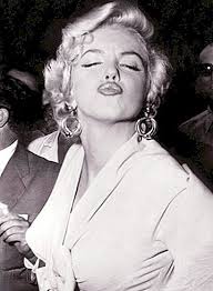 Marilyn monroe (/ ˈ m ær ə l ɪ n m ʌ n ˈ r oʊ /; Ù…Ø§Ø±Ù„ÙŠÙ† Ù…ÙˆÙ†Ø±Ùˆ Ø·Ø±Ø§Ø² ÙƒÙˆØºØ§Ø± Ù…Ø«Ù„ÙŠÙ‡ Ø§Ù„Ø¬Ù†Ø³ Ø§Ù„Ù…Ø®Ø§Ù„Ù August 2021