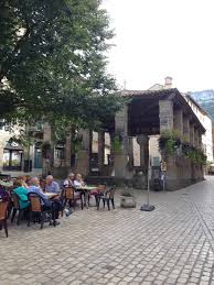 The film stars helen mirren, manish dayal and om puri, and was released on august 8, 2014. Saint Antonin Noble Val The Hundred Foot Journey Village American Girls Art Club In Paris And Beyond