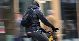 Politiker Fordert Kopfhorer Verbot Fur Radfahrer