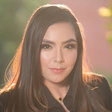 Ashlee Martinez's Instagram, Twitter & Facebook