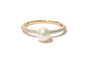 For a ring that's a little less modest. 22 Beautifully Unique Pearl Engagement Rings British Vogue