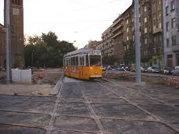 Zw magdolna utca und orczy tér, rechts fährt linie 4 ins depot hungária. Villamos Budapest Hu Vaganyzar A Haller Utcaban