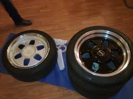 Eben eine echte plasti dip sprühfolie zum vergleich gibts auch das schwarz matt daneben. Erfahrungsbericht Plasti Dip Spruhfolie Workshop C Klasse Forum
