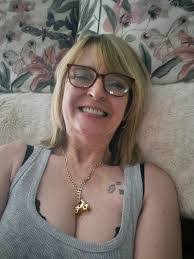 Petra Daniels's Instagram, Twitter & Facebook