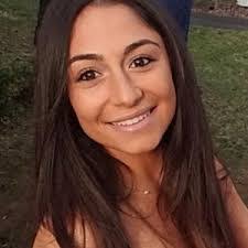 Deanna Nicole's Instagram, Twitter & Facebook