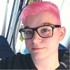 Max Woods (@EmstylauzerArts)