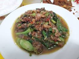 2 keping isi ikan tenggiri masin atau jeruk. Kailan Ikan Masin Tanpa Ikan Masin Simple Dan Mudah