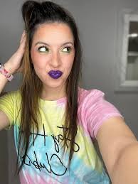 Subtle metallic powder options for a hint of shimmer