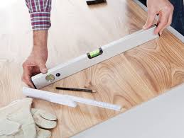 Laminat kann auf unterschiedlichen untergründen verlegt werden, was praktisch sein kann, wenn ein schon vorhandener bodenbelag laminatboden sollte in verbindung mit einer trittschalldämmung genutzt werden, unabhängig davon, ob sich teppich oder auch estrich darunter befindet. Verlegung Von Teppich Laminat Und Pvc Boden Bieleaktiv