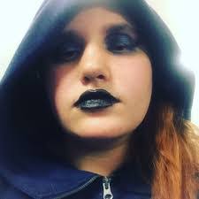 Allison Hatton's Instagram, Twitter & Facebook