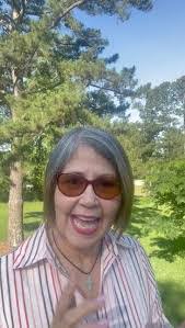 Jillian Trahan's Instagram, Twitter & Facebook