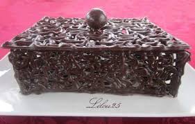 Boite Ajouree En Chocolat Gateaux En Fete De Lilou 25 Chocolat Desserts Sucres Tutoriel Pour Faire Des Gateaux