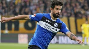 May 25, 2021 · teixeira gets his second chance to become a world champion after falling short in his first bid over seven years ago when he was defeated by jon jones at ufc 172. Der Kreis Schliesst Sich Teixeira Zuruck In Bonn Kicker