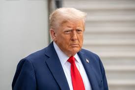 Bitcoin stürzt ab: Trumps Politik und die Folgen für den Kryptomarkt