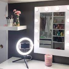 Pin Auf Glam Room Needs