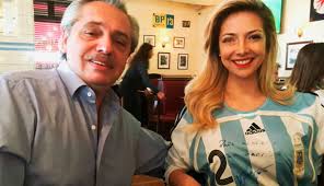 Charlamos con el madrileño alberto fernández, tirador que junto a fátima gálvez logró el oro en foso olimpico en trap mixto en los juegos de tokio. Alberto Fernandez Quien Fue Y Quien Es Su Historia