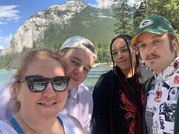 Boyfriends been sneaky and had a family portrait done. Honestly, the  attention to detail