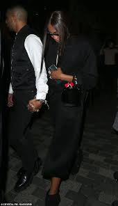 Brits 2020 Naomi Campbell 49 Is Seen Exiting Celebrity Haunt The Box With A Male Pal At 3 40am Daily Mail Online