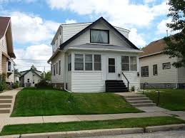 Roman And Theresa S Home In West Allis Wi Milwaukee Home House Styles Home