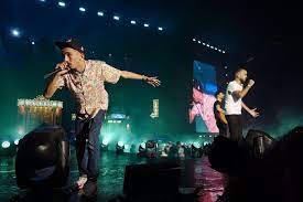 Voir plus d'idées sur le thème bigflo et oli bigflo & oli surprennent leurs anciens camarades de lycée avec un mega concert ! Toulouse Le Tremplin Musical Decroche Le Son Est A La Recherche Des Nouveaux Bigflo Oli Actu Toulouse