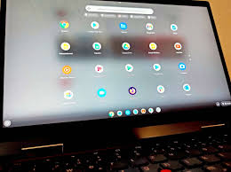 Das chromebook ist ein schlanker, effizienter laptop, der nicht auf die auf der festplatte gespeicherte software angewiesen ist, sondern mit dem betriebssystem google chrome arbeitet und google. Google Chromebooks Fur Wen Eignen Sich Die Notebooks Furs Internet