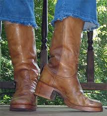 Banana (a light tan), sunrise (medium tan), saddle (dark tan) the soles of original campus boots are made of smooth leather. Oiled Banana Frye Campus Boots