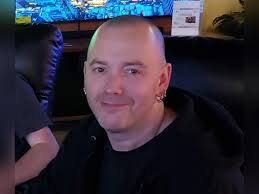 Michael Ropelewski's Instagram, Twitter & Facebook