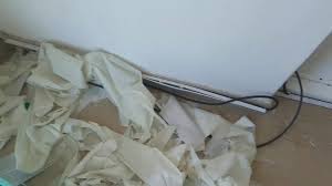 كيفية إزالة أوراق الجدران من الجدار بطريقة سهلة و سريعة مع المهندس سالم البروانيremoving Wall Paper Youtube