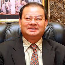 Ling Chiong Ho & siblings