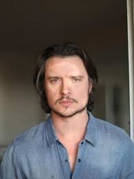 Bones: ator que interpretou serial killer morre aos 41 anos