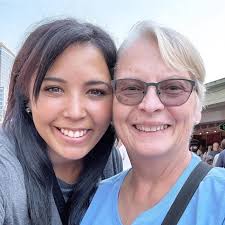 Can a professional blouse be added to a photo?