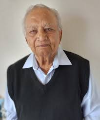 Qamar Ahmed (@qamaruk)