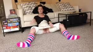 Girl Bodycast Diaper - Video porno | TXXX.com