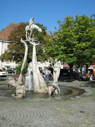 Durch seine hanglage am nördlichen ufer des bodensees ist die überlinger altstadt von zahlreichen steigungen und treppen durchzogen, die es gästen mit mobilitätsbeeinträchtigung nicht immer leicht machen, die stadt kennenzulernen. Uberlingen Reisefuhrer Auf Wikivoyage