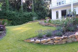 Ein garten mit hanglage ist in der planung etwas anspruchsvoller. Hanglage Garten