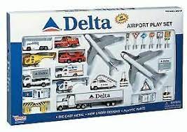 This soft plush delta 747 makes a realistic jet engine sound for about 10 seconds when you squeeze it. Rt4992 Big Delta Airlines 30 Pc Airport Playset Model Toy Ebay