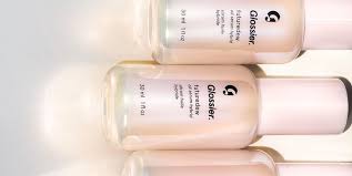We got our start with into the gloss, the world's best beauty website and our source for we stay in constant communication with real glossier users to give you what you want (and. Glossier Futuredew Review 3 Ways To Wear Glossier S New Oil Serum