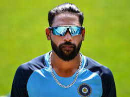 On sunday, siraj approached the umpire pointing towards the stands and the match was paused as police ejected six fans from the ground. Siraj S Stupendous Journey Began At The Eidgah Maidan Of First Lancer Cricket News Times Of India